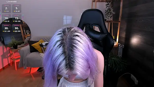 Snapshot of Mia_Cheers chatting on October 2025 01:57:02 PM Mia Cheers online show from October 2025 01:57:02 PM