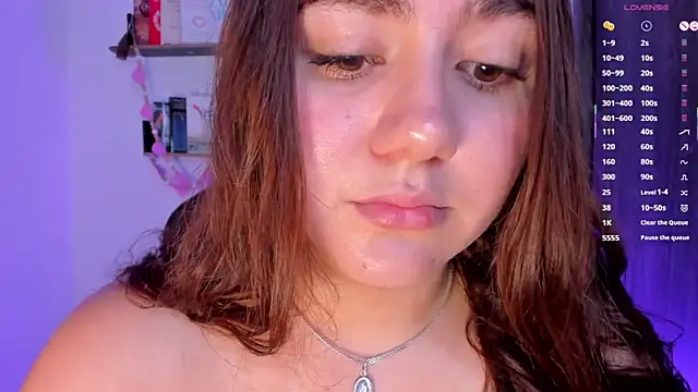 isarhodes  online show from October 2025 10:31:02 PM