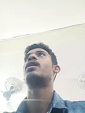 Snapshot of curlyhairboy_ chatting on September 2025 10:37:02 AM curlyhairboy online show from September 2025 10:37:02 AM