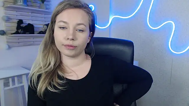 Snapshot of holly_xglam chatting on March 2025 05:23:02 AM holly xglam online show from March 2025 05:23:02 AM