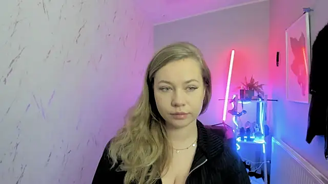 Snapshot of holly_xglam chatting on November 2025 09:14:01 PM holly xglam online show from November 2025 09:14:01 PM