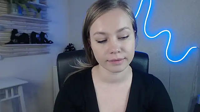 Snapshot of holly_xglam chatting on February 2025 12:30:02 AM holly xglam online show from February 2025 12:30:02 AM