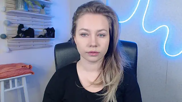 Snapshot of holly_xglam chatting on March 2025 02:19:01 AM holly xglam online show from March 2025 02:19:01 AM