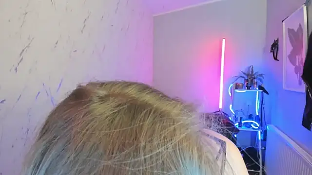 Snapshot of holly_xglam chatting on October 2025 06:29:01 PM holly xglam online show from October 2025 06:29:01 PM