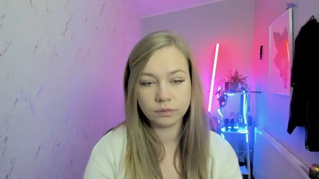 Snapshot of holly_xglam chatting on November 2025 08:53:02 PM holly xglam online show from November 2025 08:53:02 PM