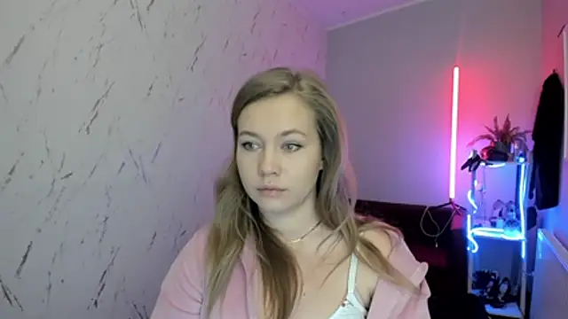 holly xglam online show from January 2026 08:49:02 PM