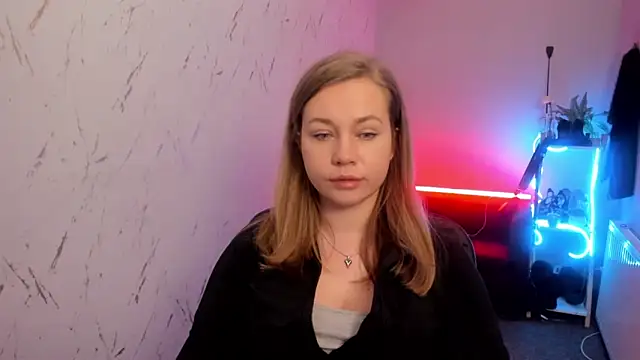 holly xglam online show from March 2026 08:42:02 PM