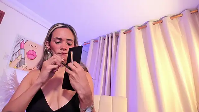 SkiinnyAna online show from March 2026 07:34:02 PM