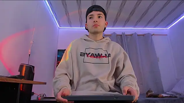 Snapshot of bower_and_colucci chatting on November 2025 01:15:02 AM bower and colucci online show from November 2025 01:15:02 AM