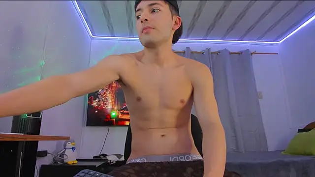 Snapshot of bower_and_colucci chatting on November 2025 12:47:02 AM bower and colucci online show from November 2025 12:47:02 AM