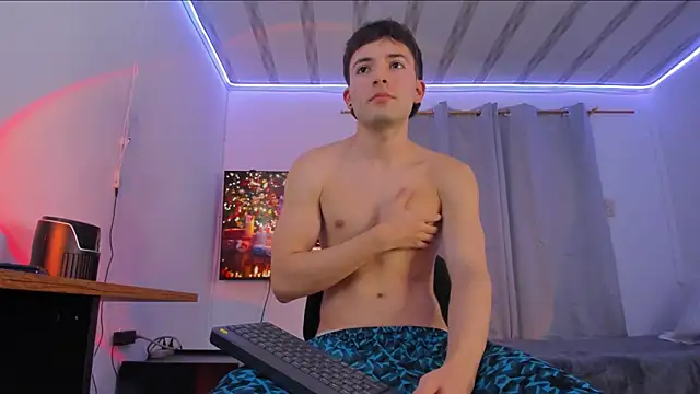 Snapshot of bower_and_colucci chatting on December 2025 10:53:02 PM bower and colucci online show from December 2025 10:53:02 PM