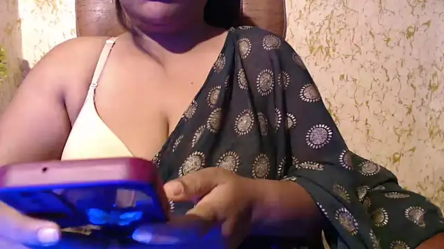 Prita07 online show from April 2026 11:12:01 AM
