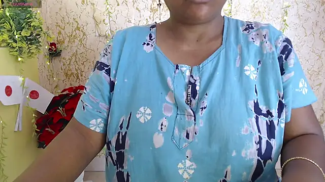 Prita07 online show from June 2026 04:07:01 AM