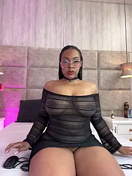 Snapshot of Esmeralda_Duarte chatting on February 2026 04:09:02 AM Esmeralda Duarte online show from February 2026 04:09:02 AM