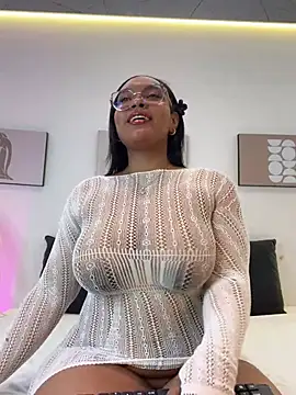 Snapshot of Esmeralda_Duarte chatting on February 2026 04:56:02 AM Esmeralda Duarte online show from February 2026 04:56:02 AM