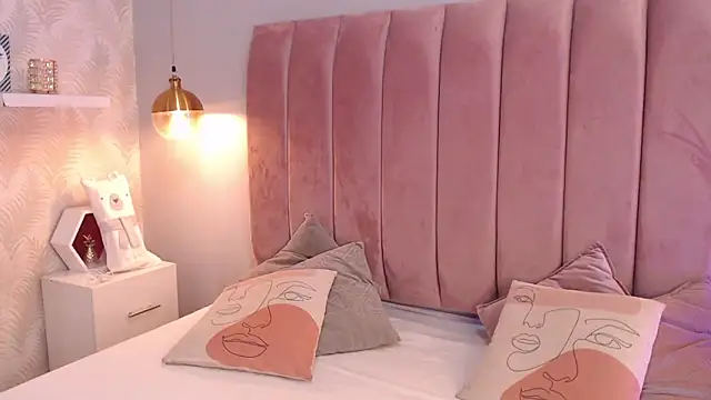 LeenaBrown online show from March 2026 12:46:01 PM