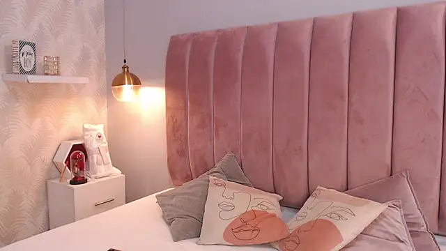 LeenaBrown online show from March 2026 12:41:01 PM