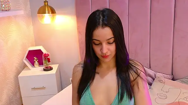 Snapshot of LeenaBrown chatting on June 2026 12:38:02 PM LeenaBrown online show from June 2026 12:38:02 PM