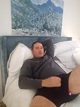 Snapshot of JeepinAround chatting on October 2025 02:29:01 PM JeepinAround online show from October 2025 02:29:01 PM