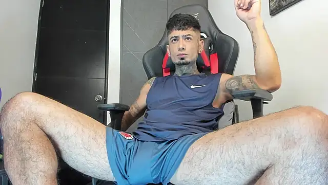 Snapshot of sergiio_mesa27 chatting on October 2025 01:01:02 PM sergiio mesa27 online show from October 2025 01:01:02 PM