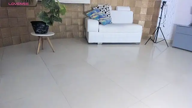 Lissalittlee online show from November 2025 08:02:01 PM