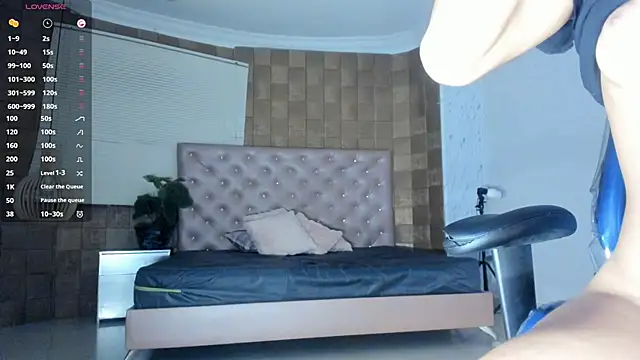 Lissalittlee online show from February 2026 08:05:02 PM