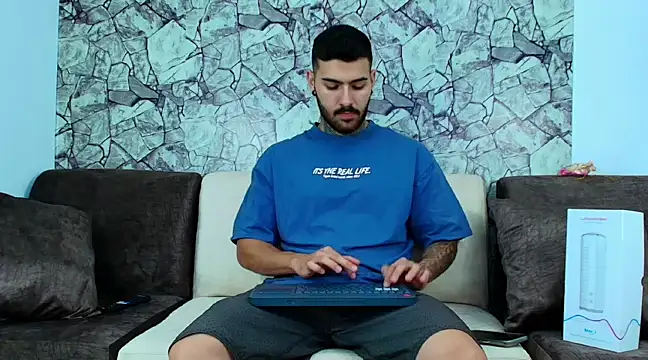 silvano torres online show from December 2024 08:23:02 PM