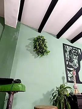 thirstymoonxx online show from February 2026 05:07:02 AM