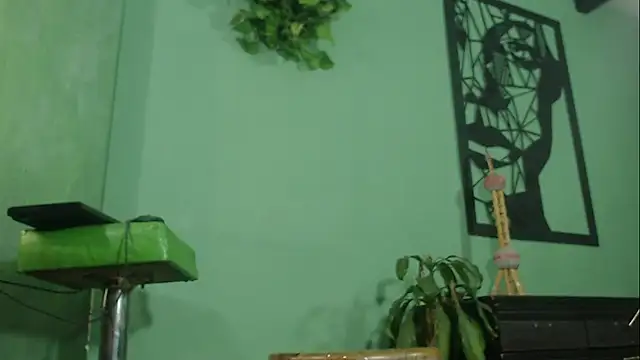 thirstymoonxx online show from October 2025 04:54:01 AM