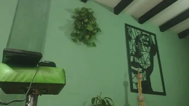 thirstymoonxx online show from November 2025 04:02:01 AM