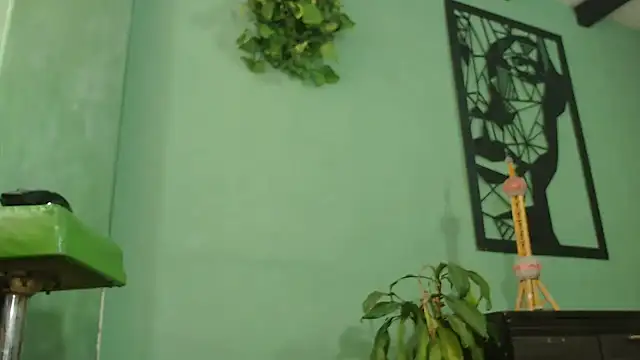 thirstymoonxx online show from September 2025 06:59:02 PM