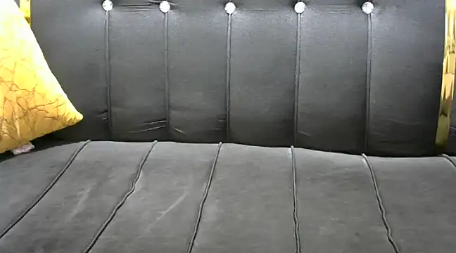 pretty maliah online show from February 2025 08:31:01 PM