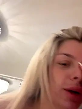 IrishTeenBarbie69 online show from September 2025 10:32:02 PM