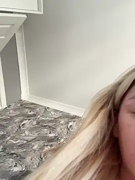 IrishTeenBarbie69 online show from February 2025 03:31:02 PM
