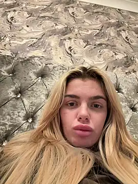 IrishTeenBarbie69 online show from February 2025 10:40:01 PM