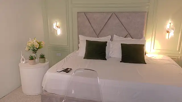  Miss Kimm online show from February 2026 12:39:02 PM