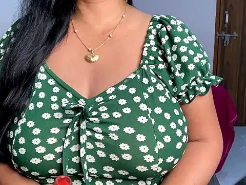 Aishwarya 101  online show from November 2025 04:29:02 PM