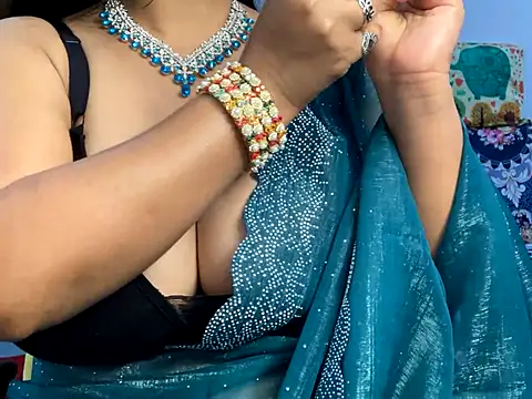 Aishwarya 101  online show from October 2025 07:34:02 PM