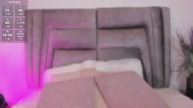 sophiee smith online show from April 2026 11:39:02 AM