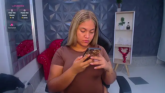 Cristal War online show from December 2025 11:38:02 PM