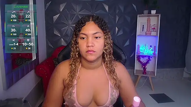 Snapshot of Cristal_War chatting on December 2025 08:58:02 PM Cristal War online show from December 2025 08:58:02 PM