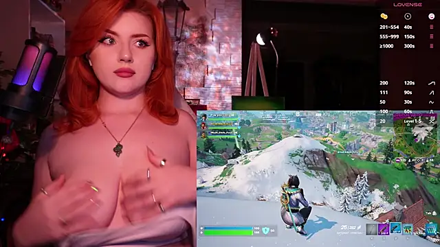 Snapshot of Chriss_Fox chatting on January 2025 06:28:02 PM Chriss Fox online show from January 2025 06:28:02 PM