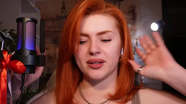 Snapshot of Chriss_Fox chatting on February 2025 03:27:01 PM Chriss Fox online show from February 2025 03:27:01 PM