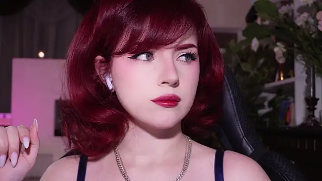 Snapshot of Chriss_Fox chatting on November 2025 03:23:01 PM Chriss Fox online show from November 2025 03:23:01 PM