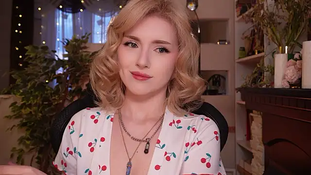 Chriss Fox online show from March 2026 03:17:01 PM