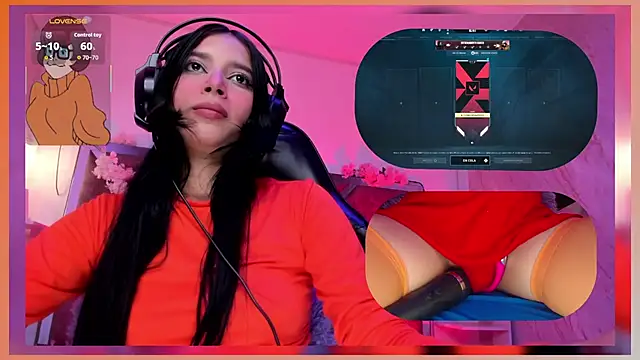 Snapshot of SweetieCloe_ chatting on December 2025 09:15:01 PM SweetieCloe online show from December 2025 09:15:01 PM