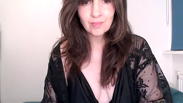 Ella Next Door online show from March 2026 09:16:02 PM