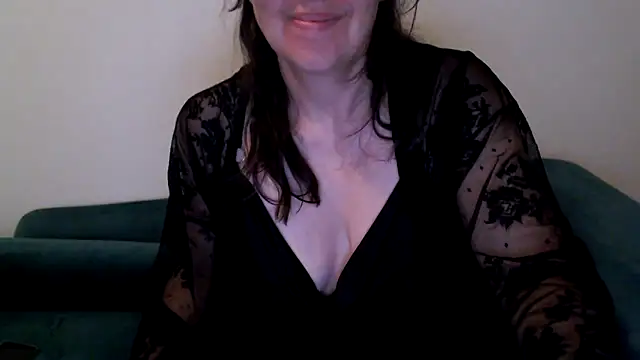 Ella Next Door online show from September 2025 08:53:02 PM