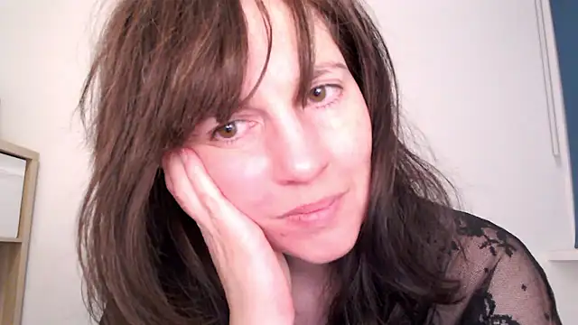 Ella Next Door online show from January 2026 08:23:01 PM