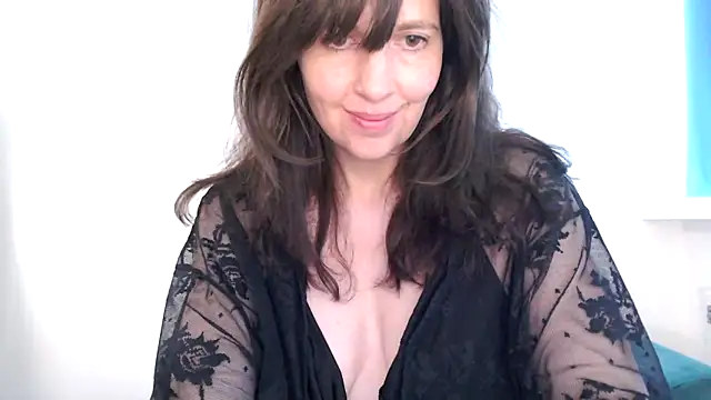 Ella Next Door online show from April 2026 03:28:01 PM